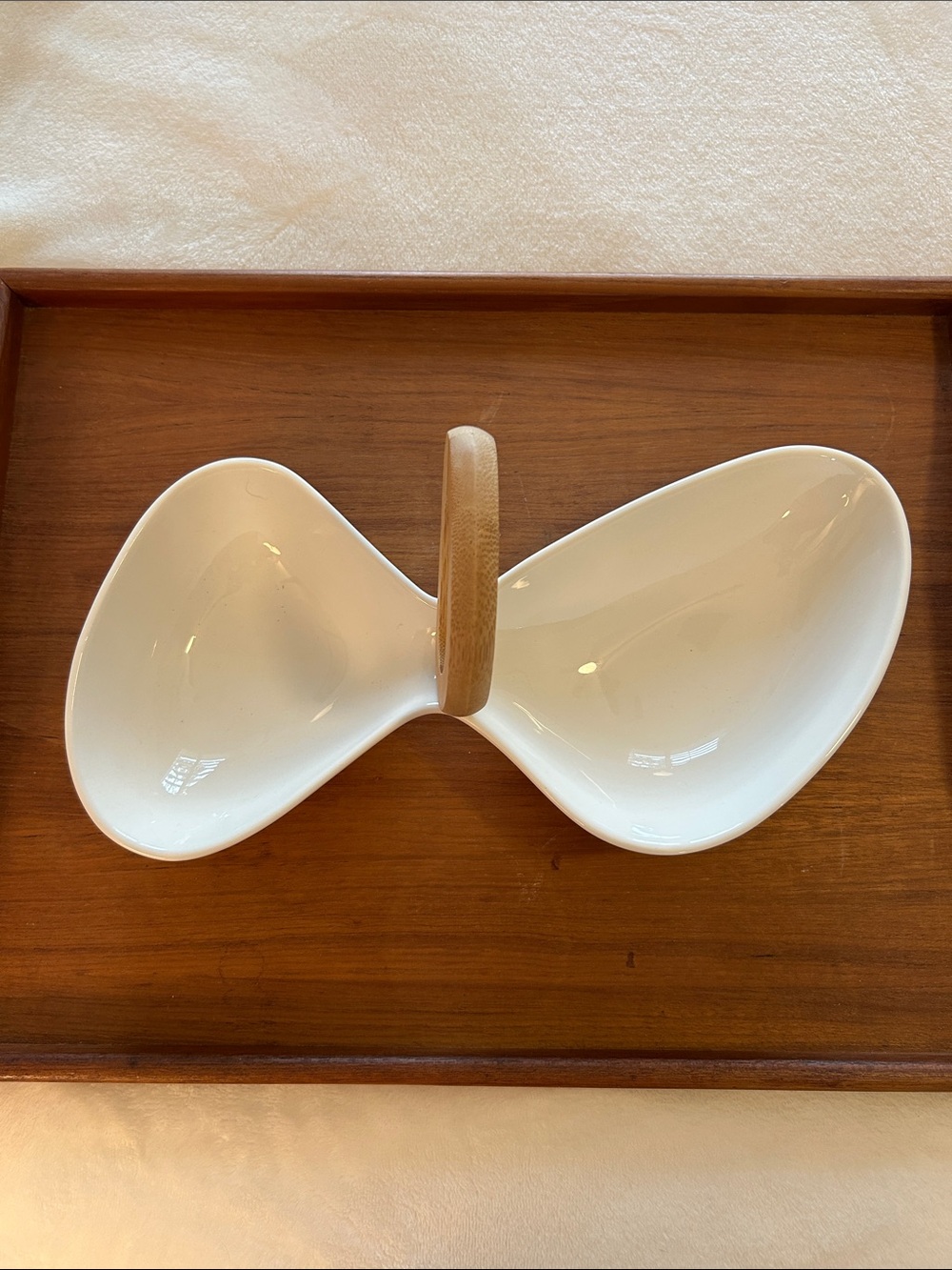 VTG MCM BRANDANI ITALY
Large White Ceramic Divided Dish Bamboo Handle